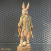 نمای مجسمه آقای خرگوش در ویترین